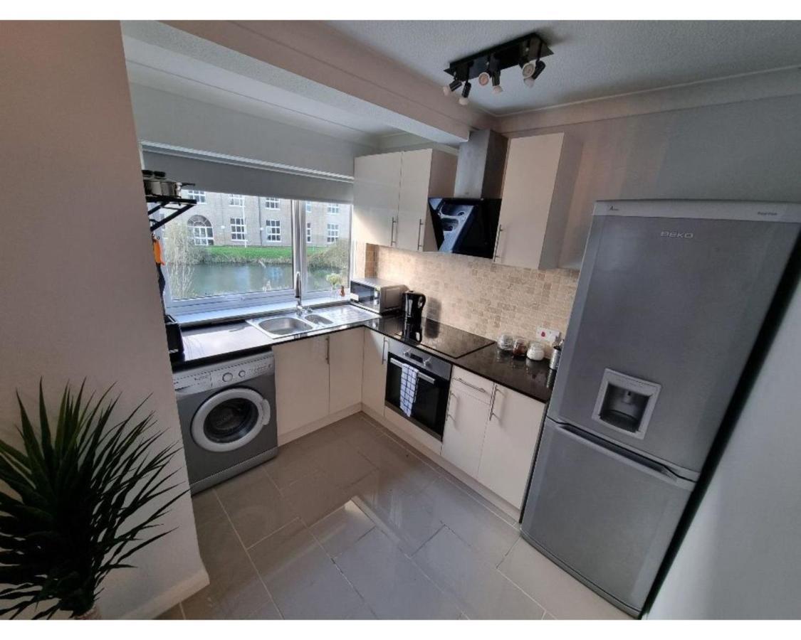 Canal Side Retreat - 2 Bedroom Apartment Heybridge  Exterior photo