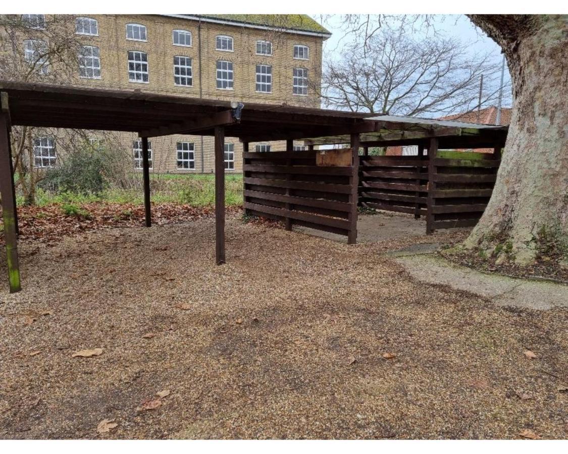 Canal Side Retreat - 2 Bedroom Apartment Heybridge  Exterior photo