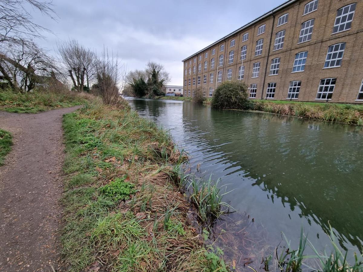 Canal Side Retreat - 2 Bedroom Apartment Heybridge  Exterior photo